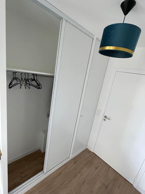Superbe T2 Proche De La Gare Rer Tgv Massy Palaiseau Apartment Екстериор снимка