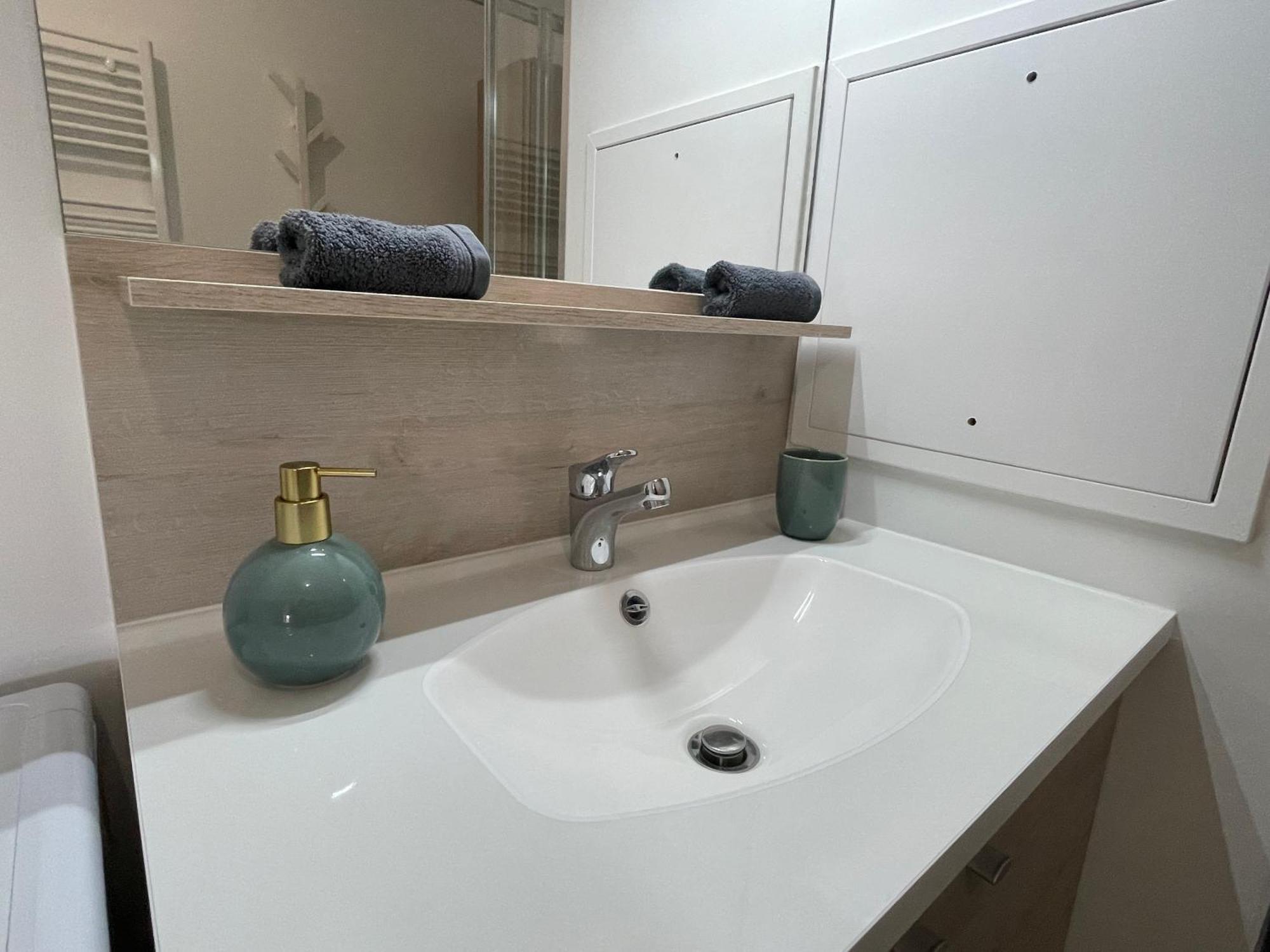 Superbe T2 Proche De La Gare Rer Tgv Massy Palaiseau Apartment Екстериор снимка